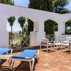 4* Отель Exe Adelfas